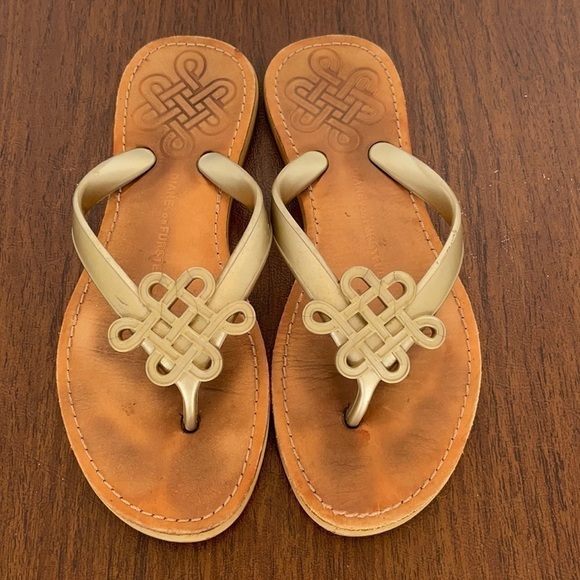 Diane Von Furstenberg Shoes - DIANE Von Furstenberg gold logo slip on thong sandals size 9